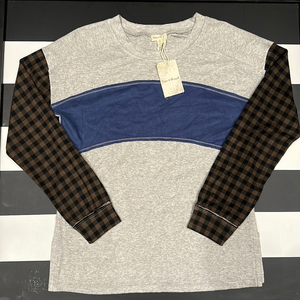 NWT hem & thread long sleeve women’s top plaid sleeves gray blue stripe small
